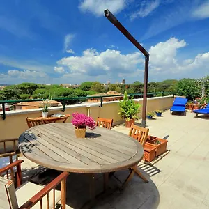 https://mecenate-charme-my-extra-home.it-romehotels.com